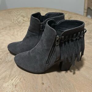 Women’s Breckelle’s Gray Suede Ankle Boots with Fringe